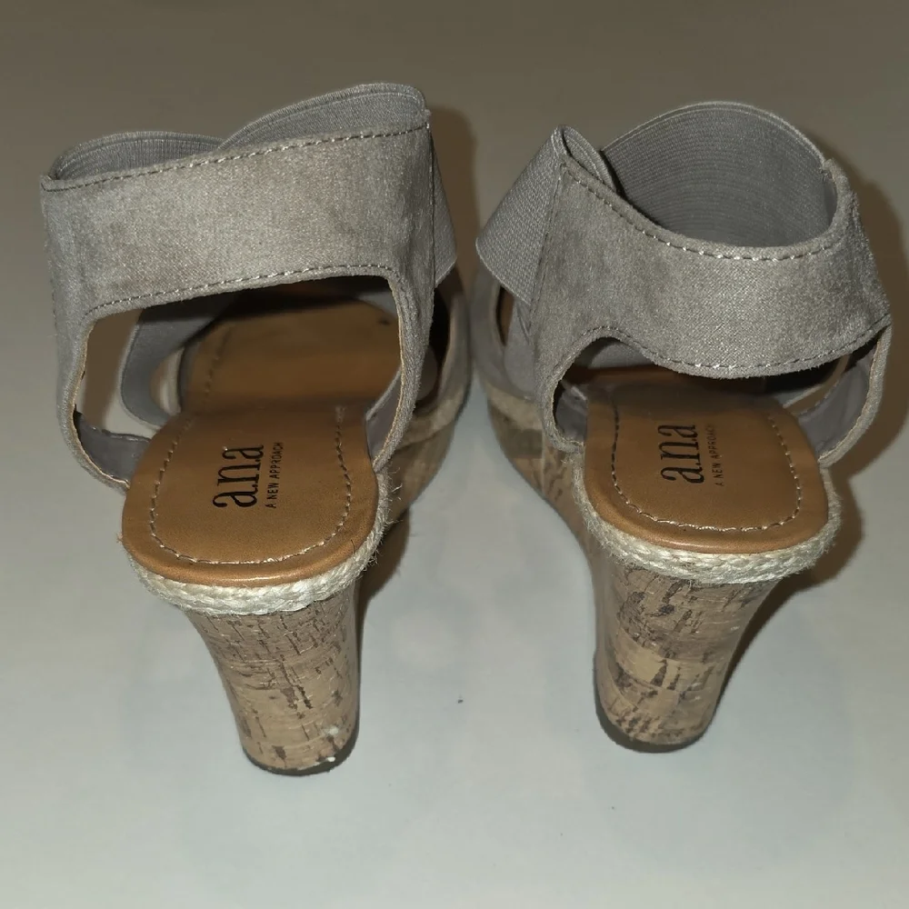 a.n.a. A New Approach Nautical Beige Taupe Elastic Strap Wedge Sandals Size 7M
